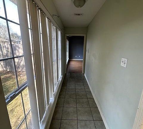 5th image of 12182 Amherst Dr