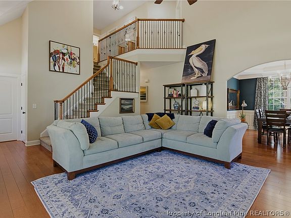 3rd image of 14 Spring Water Ct