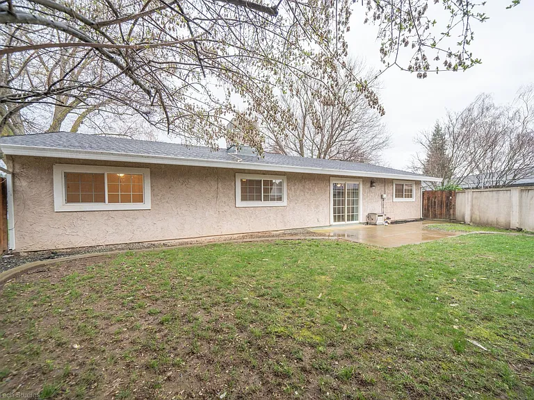 2925 Cove Point Ct — Photo 21