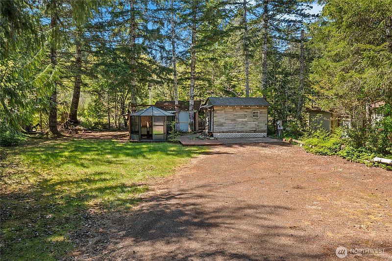 4th image of 211 N Mount Christie Drive