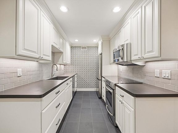 5th image of 7555 Katy Fwy APT 65