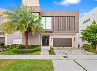 10531 NW 67th Ter, Doral, FL 33178