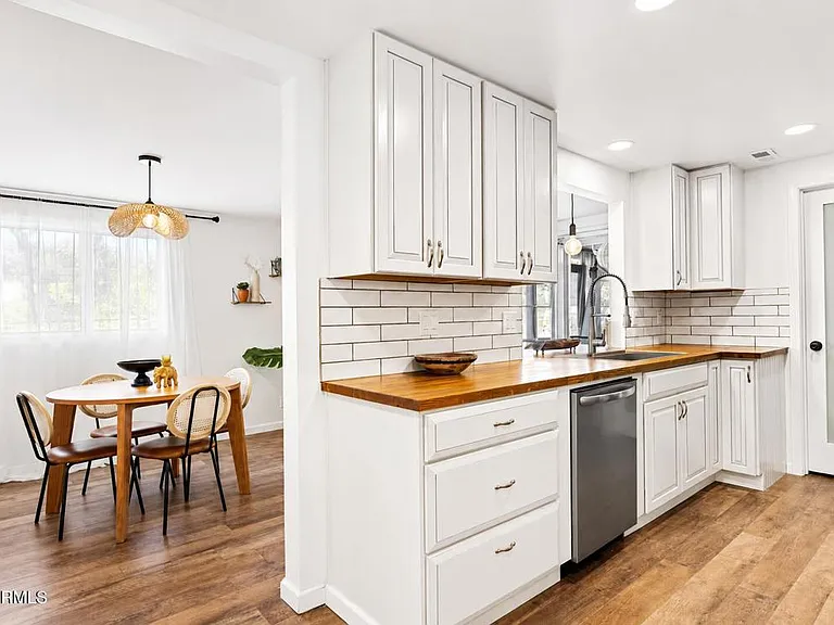 6770 Joshua Ln — Photo 10