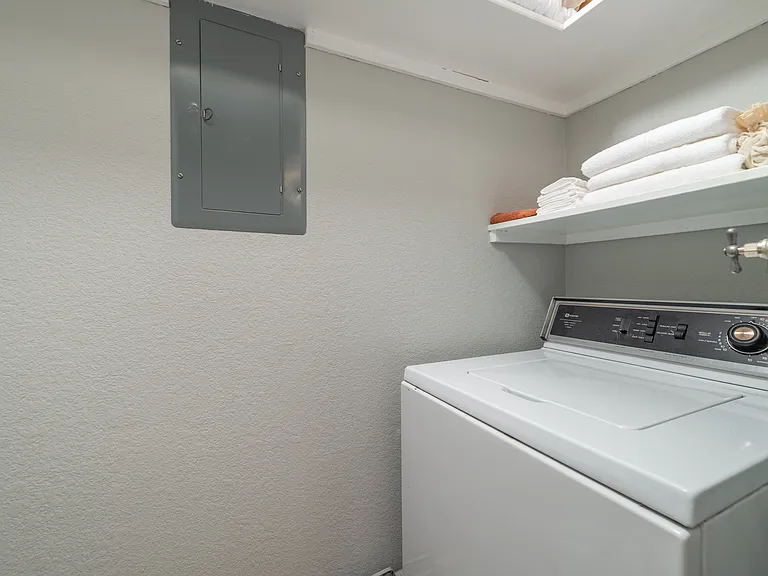10333 Schaffer Dr — Photo 14
