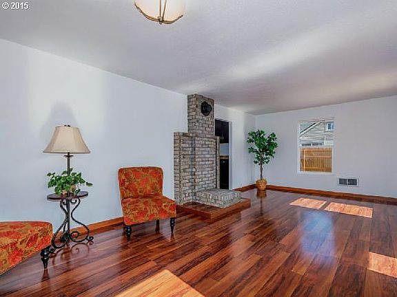 3rd image of 4306 NE 56th St