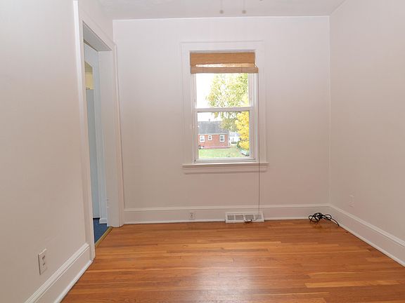 5th image of 2417 Vancouver Dr NW