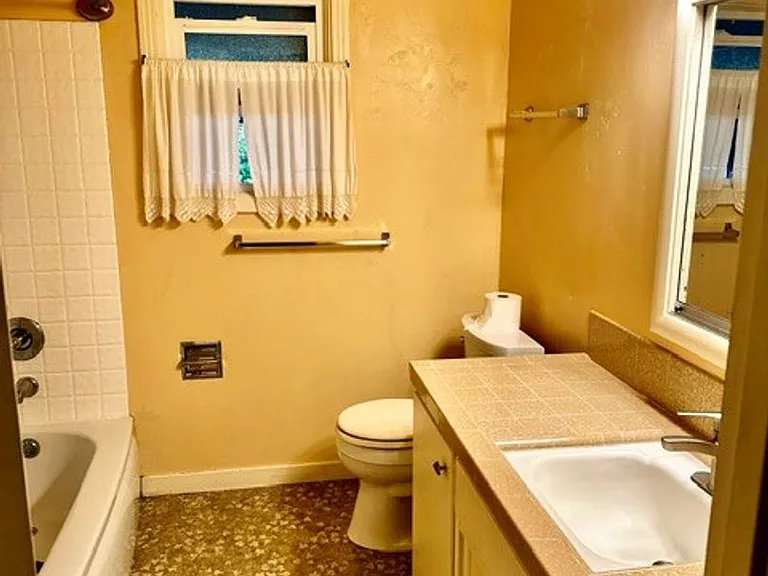 14645 Meadow Dr — Photo 6