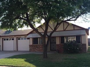 10118 N 97th Dr APT B, Peoria, AZ 85345