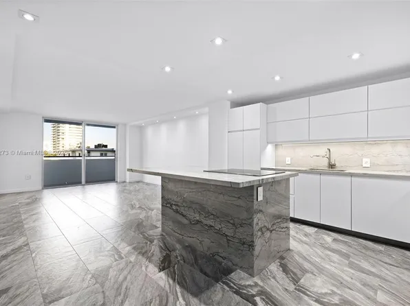 1658 Bay Rd APT 504, Miami Beach, FL 33139