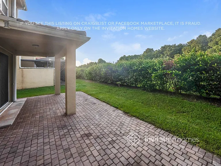 7866 Jewelwood Dr — Photo 16