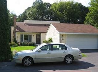 1153 Benton Way, Arden Hills, MN 55112