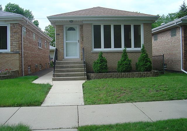 1st image of 6323 W Peterson Ave