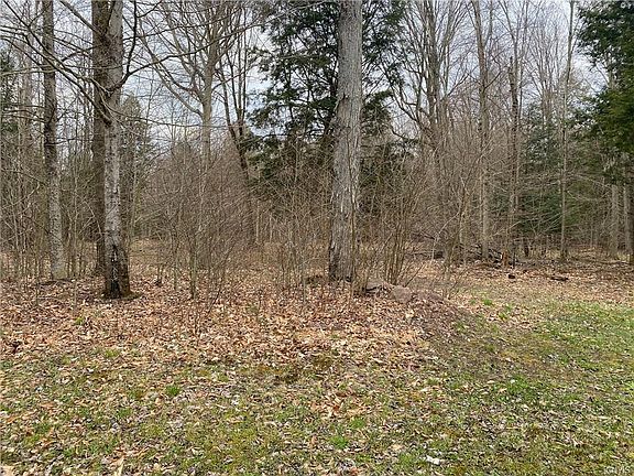 3rd image of 30 Woody Dr