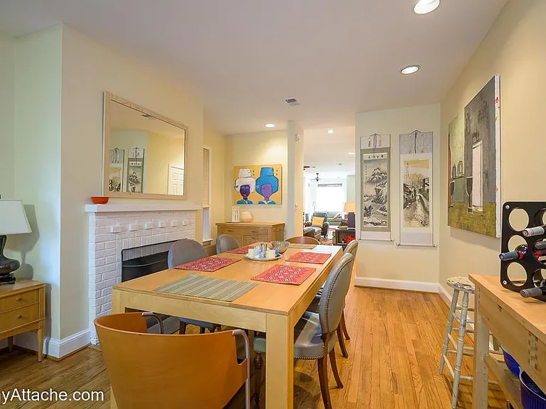 224 E St NE — Photo 6