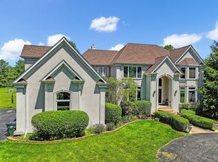 18 Ascot Ln, Barrington, IL 60010