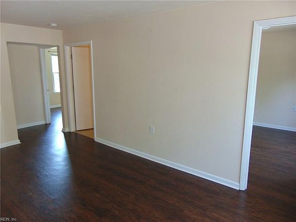 3rd image of 8570 Chesapeake Blvd APT 1