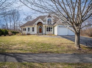 21 Hop Brook Rd, Amherst, MA 01002