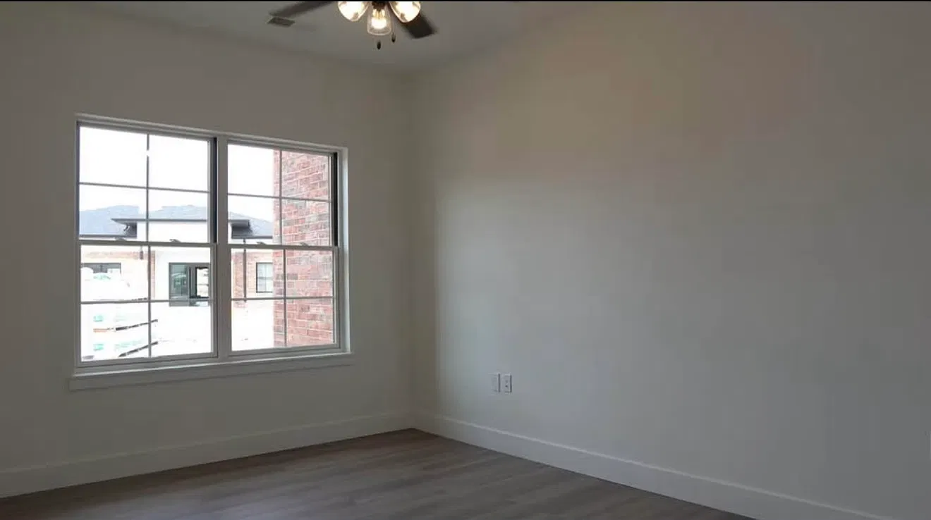 2 bed, 990 sqft, $1,395 — Photo 2