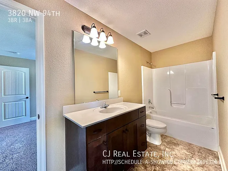3820 NW 94th St — Photo 7