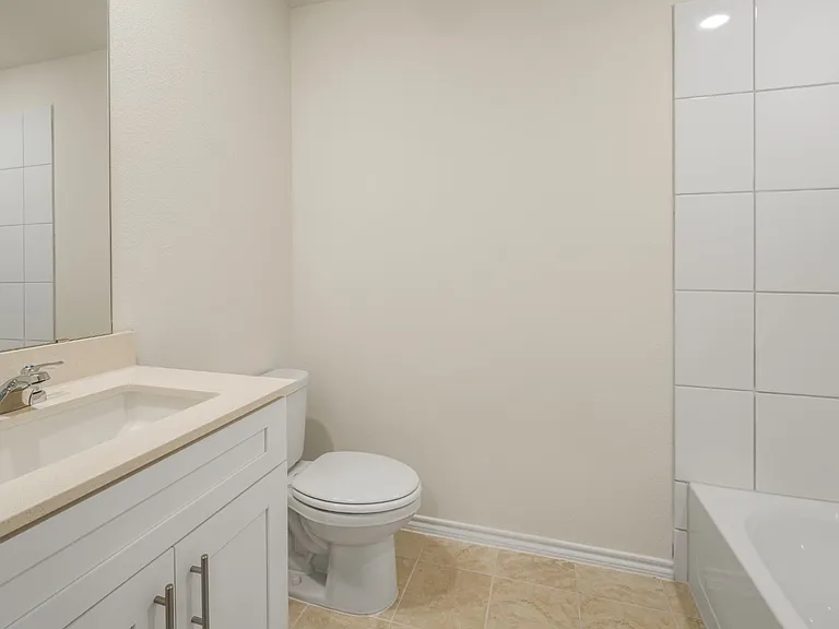 1558 Brooke Dr — Photo 20