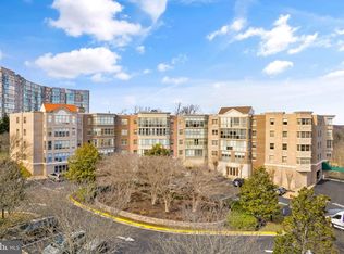 19350 Magnolia Grove Sq UNIT 202, Lansdowne, VA 20176
