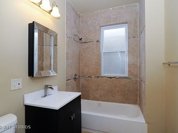 4th image of 717 N Central Park Ave