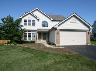 95 Old Post Rd, Oswego, IL 60543