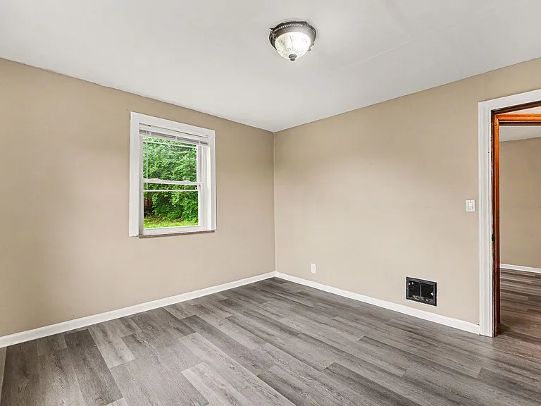 937 Grand Ave — Photo 13