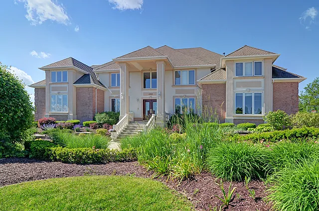 8465 Arrowhead Farm Dr photo 1