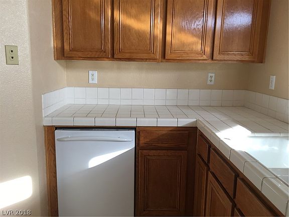 5th image of 6138 N Marvin St