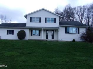 635 Plank Rd, Troy, NY 12182