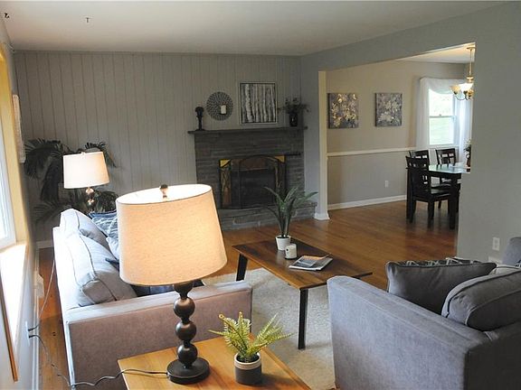5th image of 212 Ardsley Dr