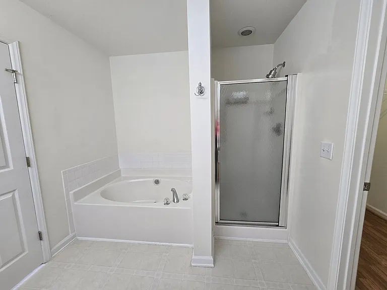 9804 Blackwell Dr — Photo 12