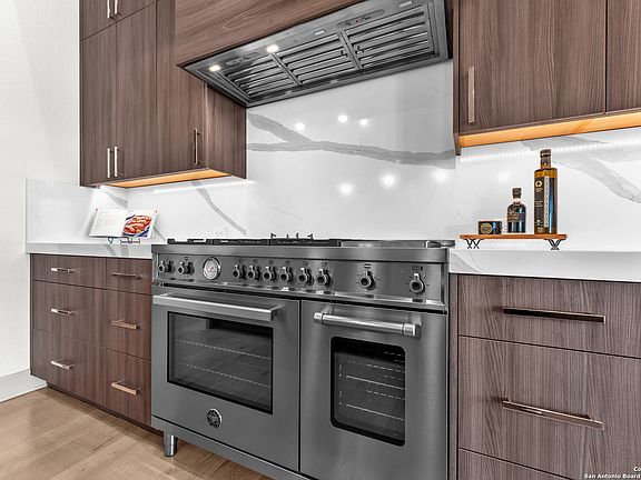 5th image of 23011 Daniel Ridge