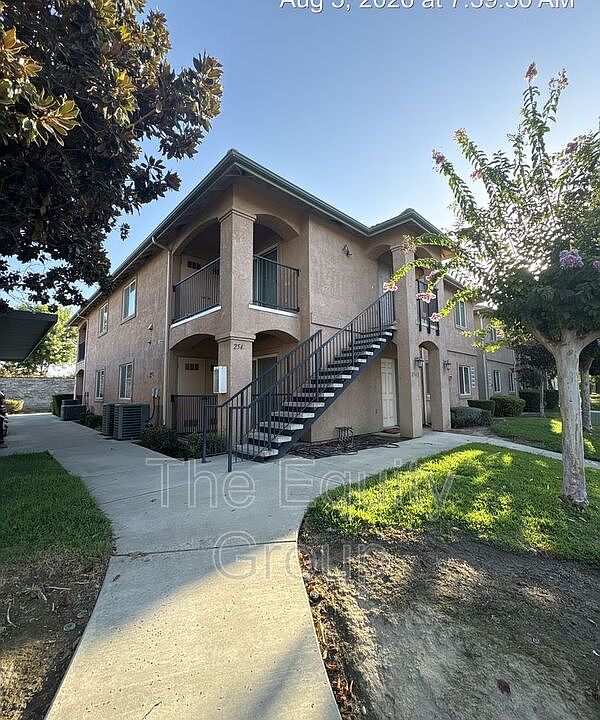 1st image of 2544 W Lark Ave