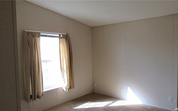 3rd image of 11316 NE 28th St