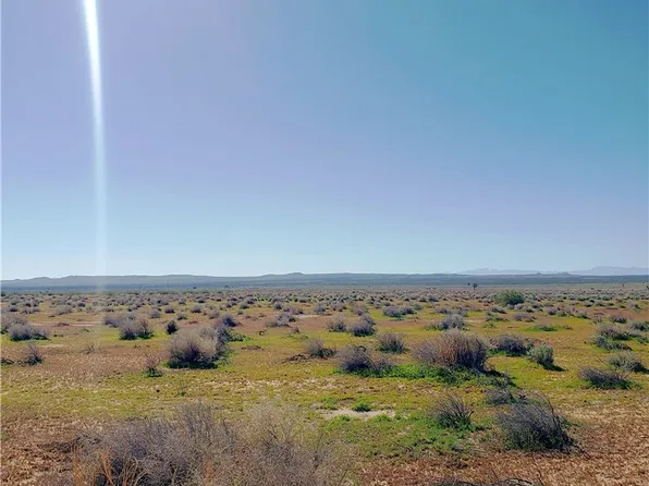 9 Pipeline Rd, Boron, CA 93516