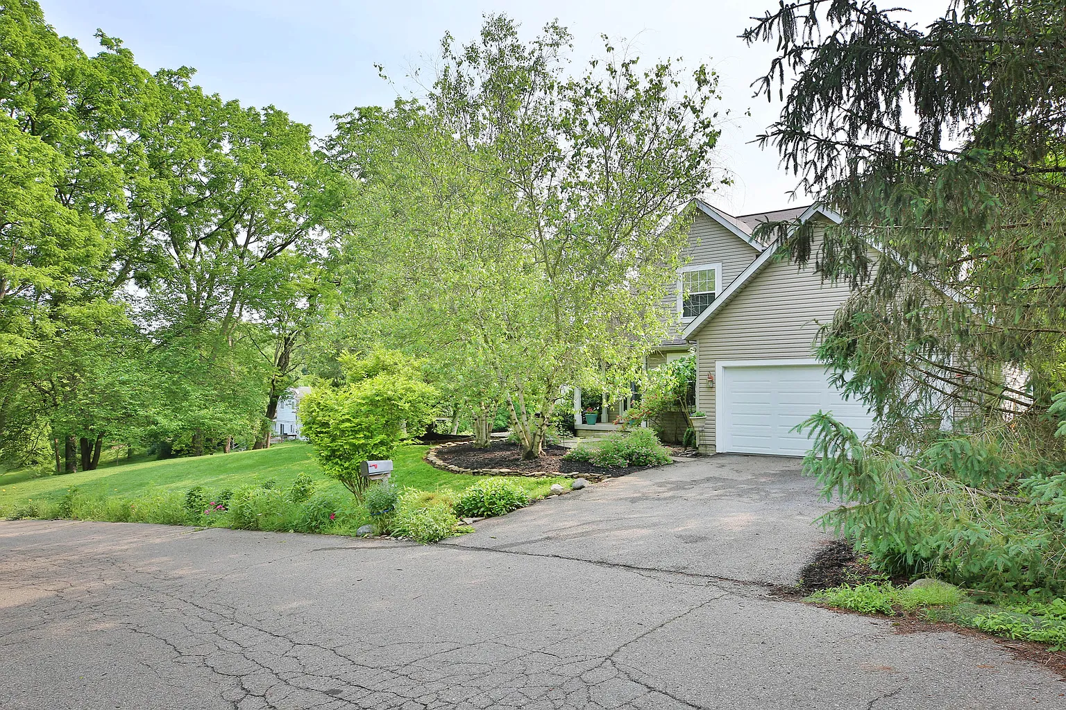 126 Walnut Hills Dr photo 1