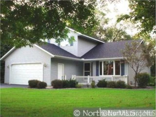 1st image of 32 Woodridge Cir