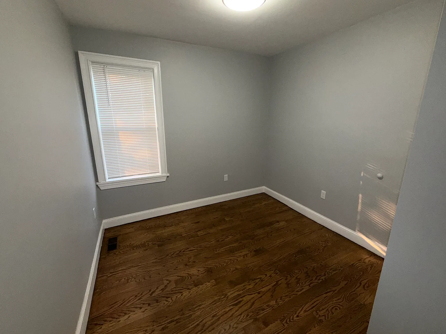 3 bed, 1000 sqft, $2,300 — Photo 4