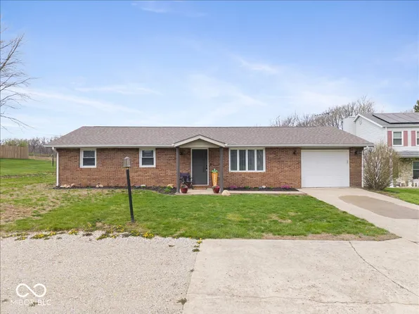 1009 S Sarasota Dr, Yorktown, IN 47396