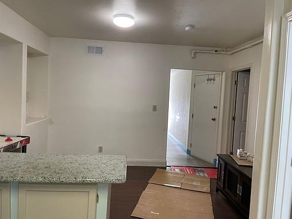 3rd image of 134 Miriam St