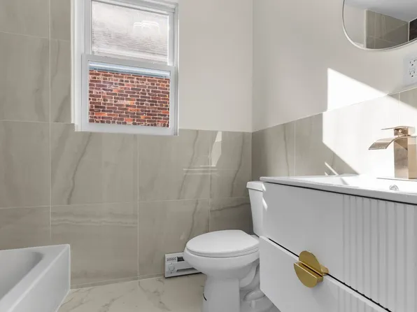 165 Van Nostrand Avenue image 10 of 13