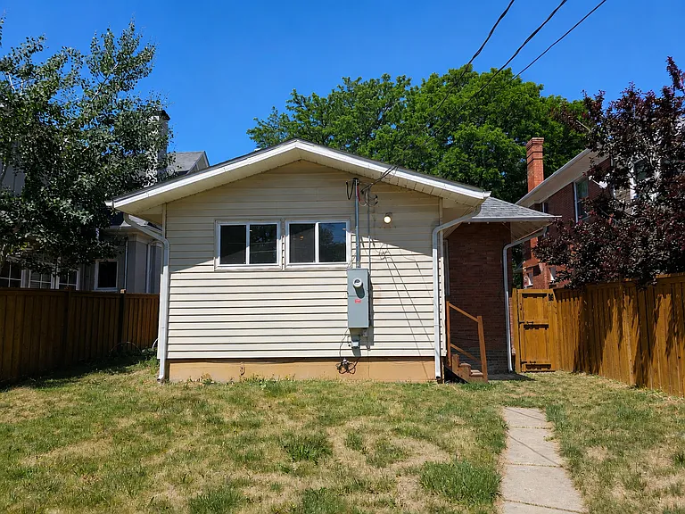 336 S Corona St — Photo 27