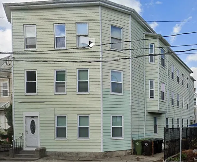 808 Mount Auburn St #1