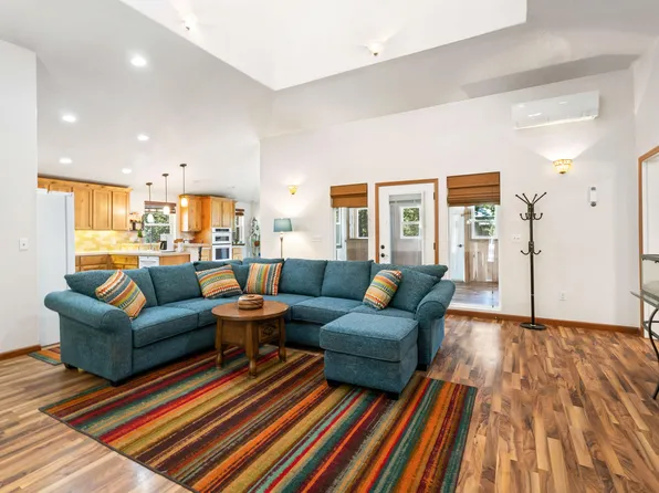 2706 Alacano Dr, La Pine, OR 97739