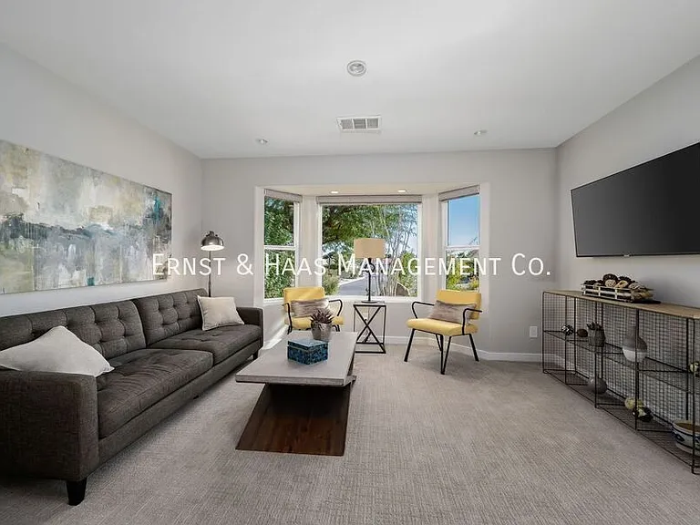 8780 Warwick Dr — Photo 25