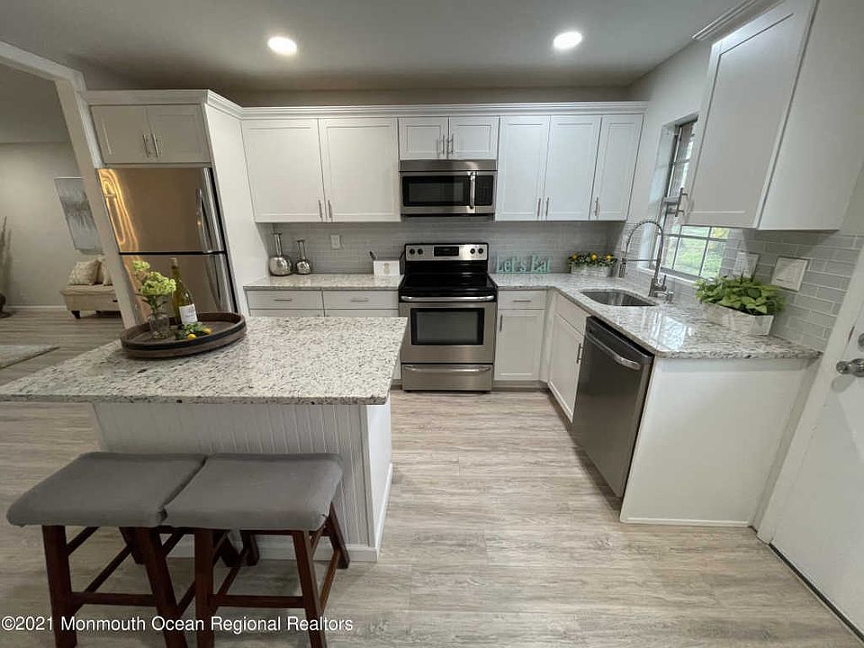 1st image of 130A Farrington Ct #1001