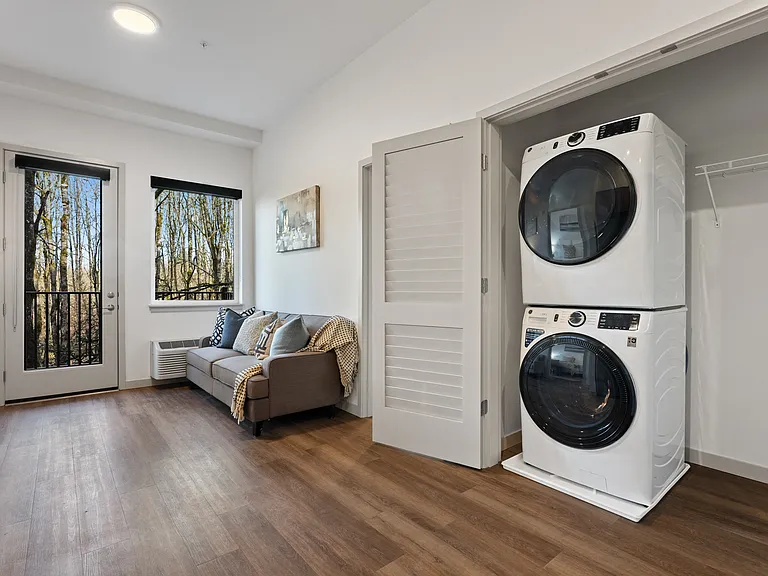 Staged Unit 107. (2BR 2BA) Similar floor plans: 207, 307 ,407, 109, 209, 309 , 409, 118, 218, 318, 418 *Unit features may vary. Inquire with our leasing office to schedule a tour.