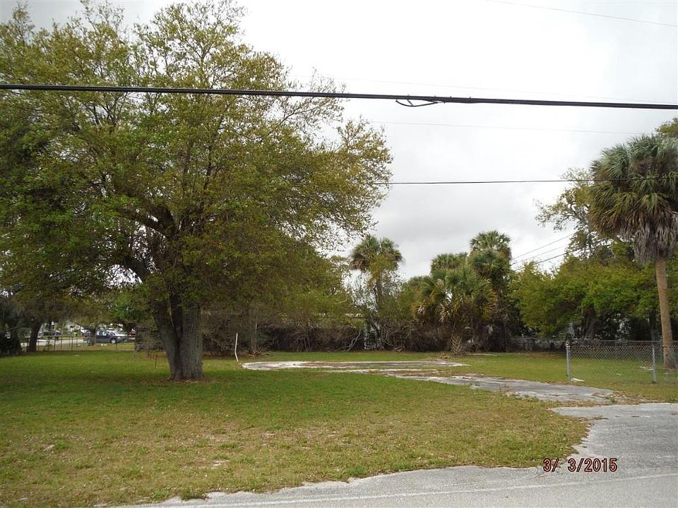 2nd image of 4914 Margaret Ann Ln